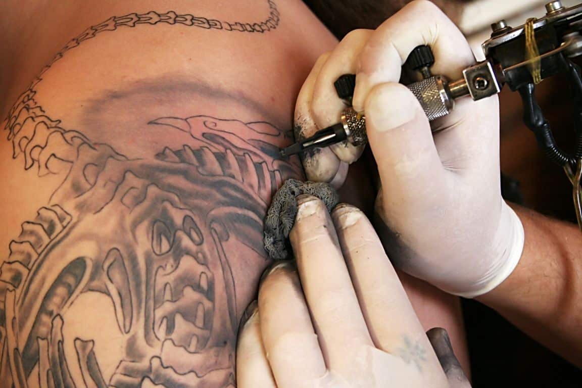 Tattoo Gun Png  Best Tattoo Machines For Beginners Transparent Png   Transparent Png Image  PNGitem