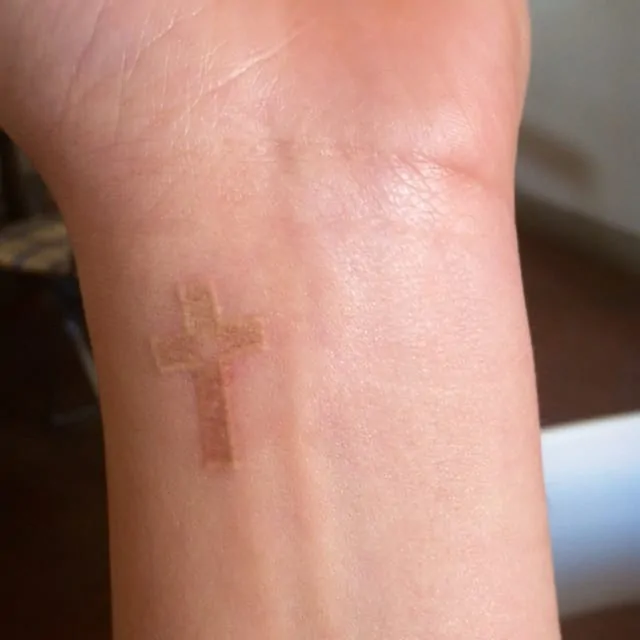 25 Stylish Cross Tattoo Designs For Men And Women