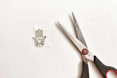 how to make golden ink temporary tattoo step 2